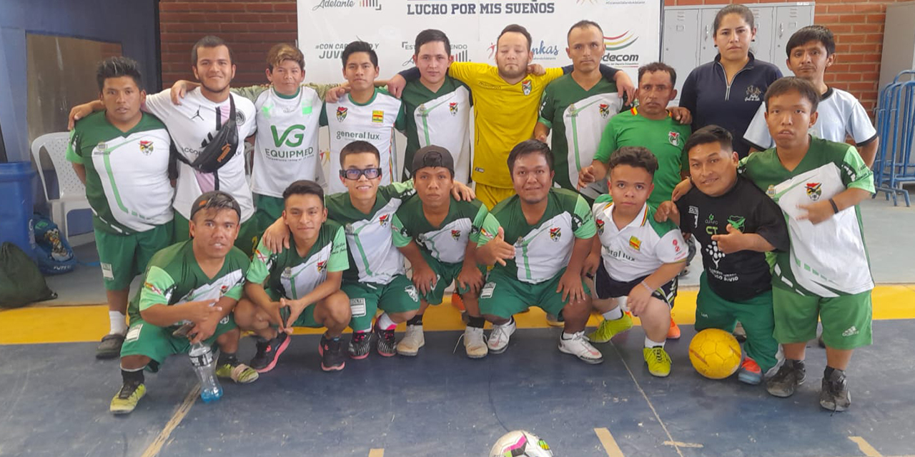 Selección boliviana de Talla Baja intensifica preparación con miras al mundial de futbol argentina 2023