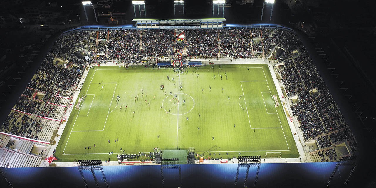 El estadio alteño lucirá en la Copa Libertadores césped natural. | Foto: APG