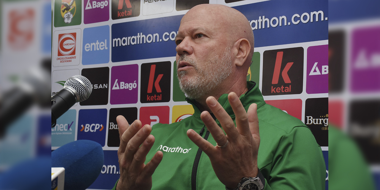 El técnico de la Selección, Antonio Carlos Zago, en la conferencia de prensa.