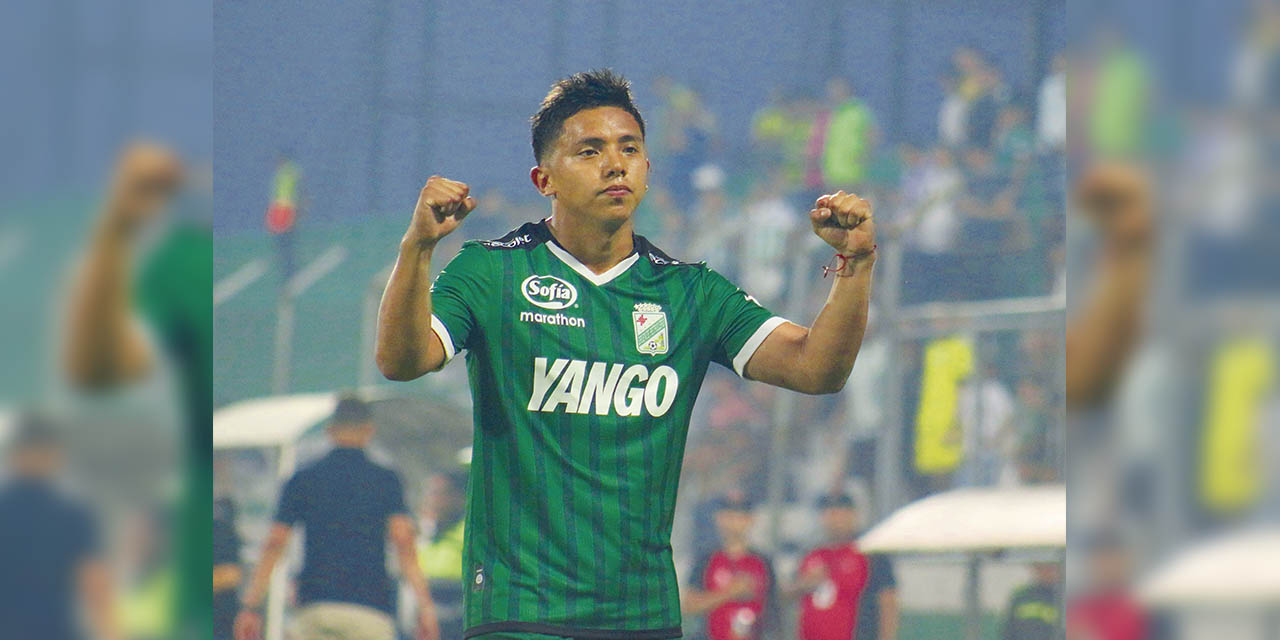 Jhon García festeja sus goles que aportaron a la victoria del equipo verdolaga. | Fotos: APG