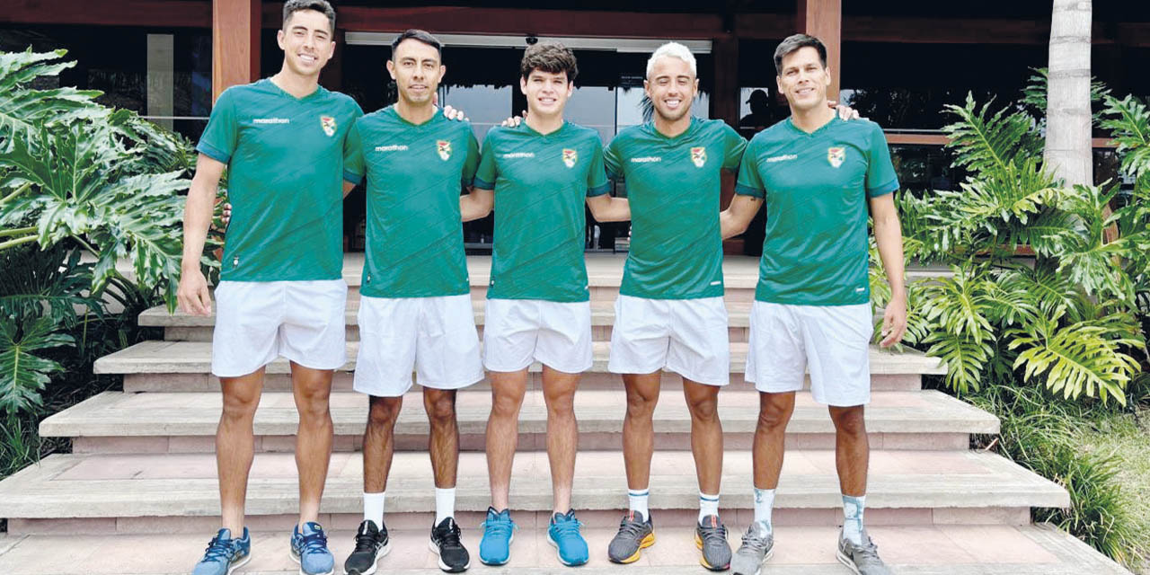 Integrantes del equipo Bolivia de tenis de la gestión 2024.