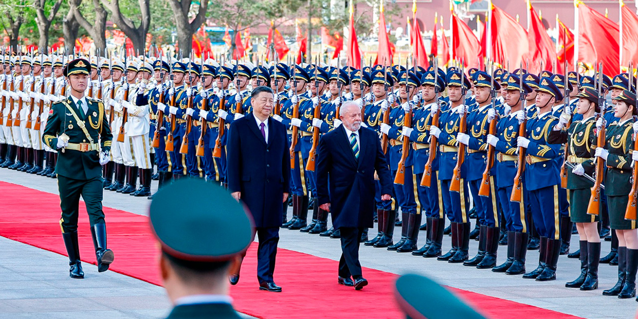 El presidente brasileño, Luiz Inácio Lula da Silva, con su homólogo chino, Xi Jinping. (Foto: Sputnik)