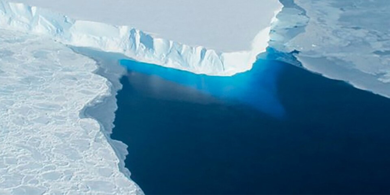 Impactante desprendimiento de hielo en Antártida del tamaño de la Argentina: ¿por qué se produjo?