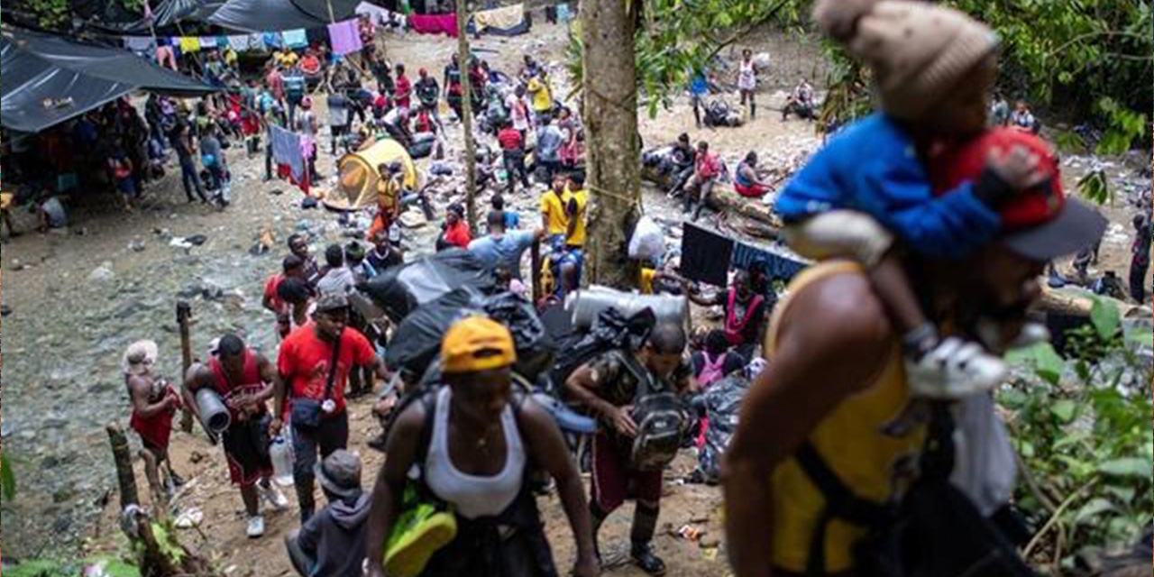 Migrantes llegan por el Darién (Panamá). Foto:  Credito de foto