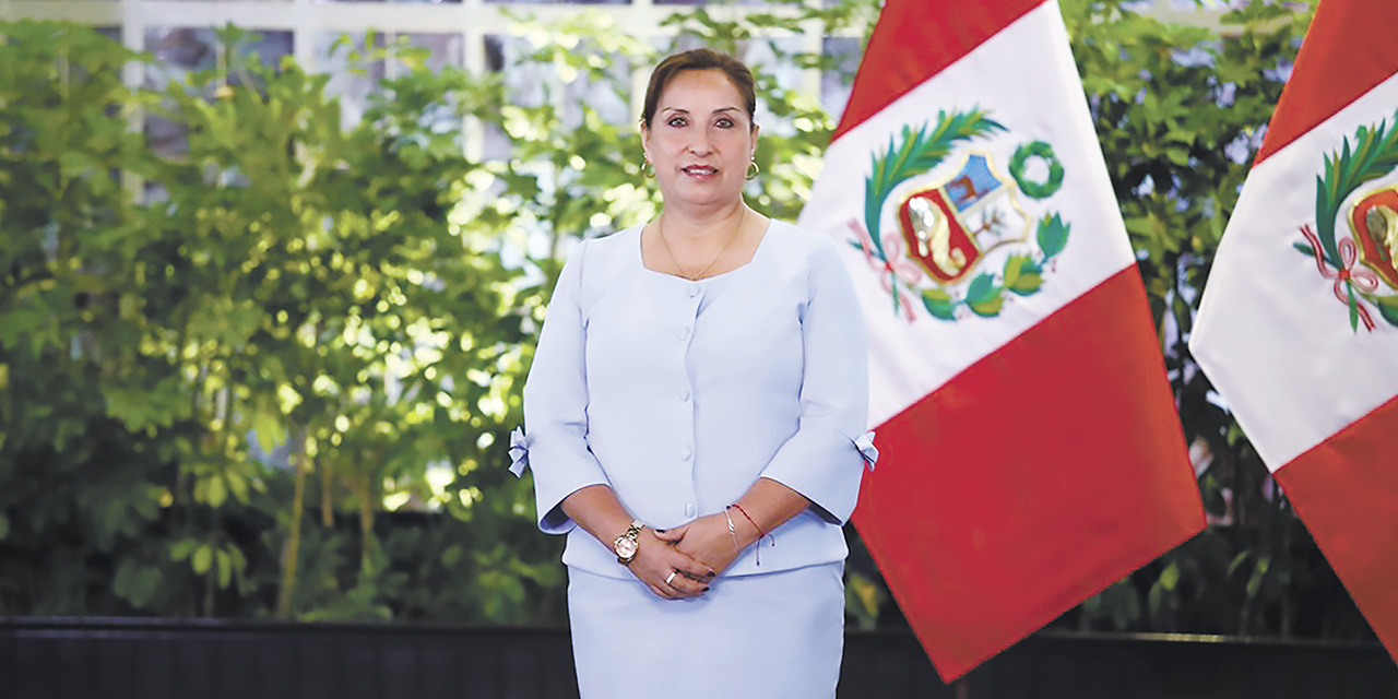 La presidenta de Perú, Dina Boluarte. | Foto: RT