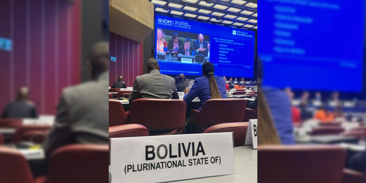 La representación de Bolivia en la 15 Sesión del Consejo de la Organización Internacional para las Migraciones (OIM), en Ginebra. Foto: MRE