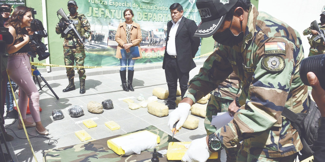 Muestra de la droga que fue incautada por la Fuerza Especial de Lucha Contra  el Narcotráfico. (Foto: RRSS)