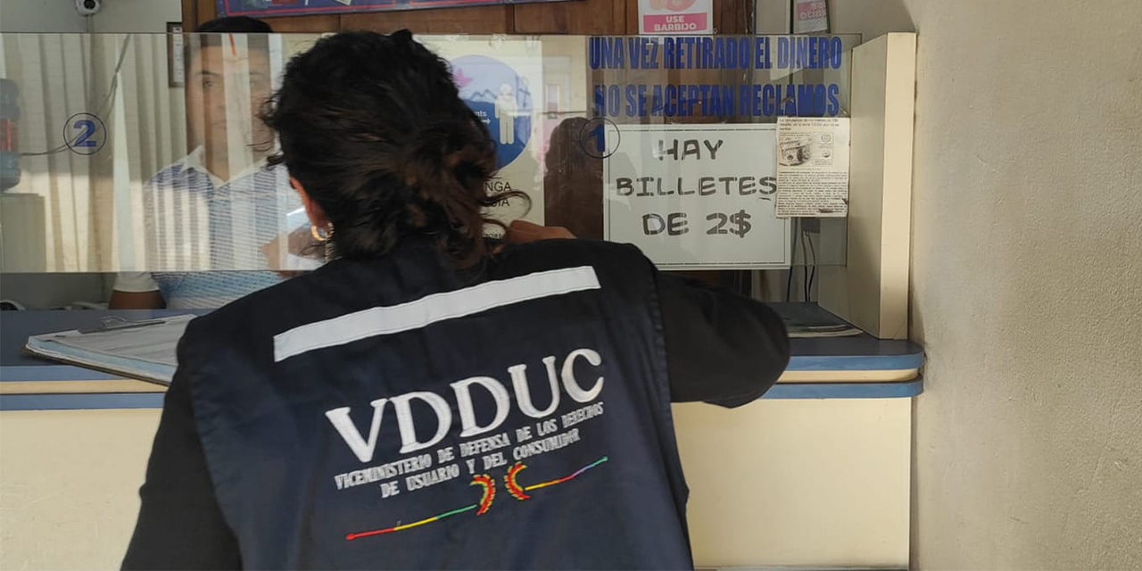 Justicia sentencia a ocho personas por agio y especulación en la venta de dólares 