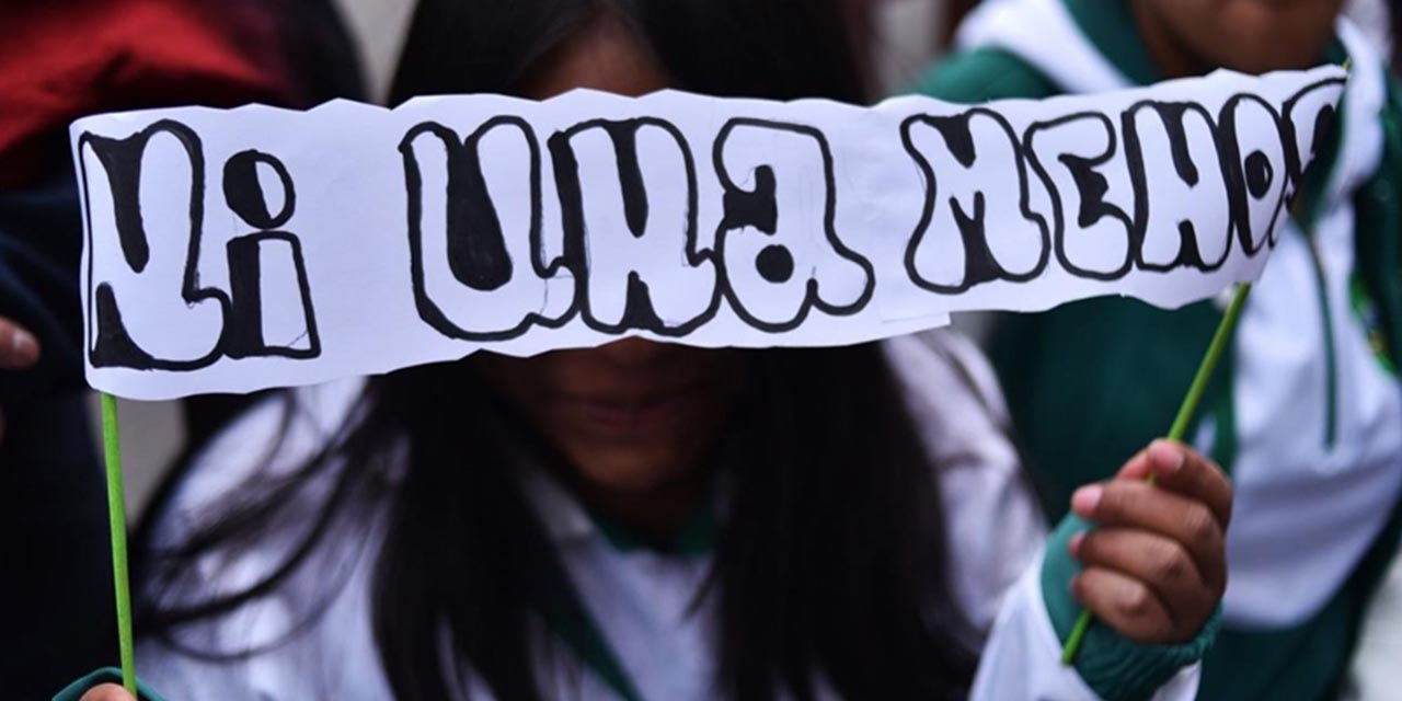 Por muerte de la mujer que fue rociada con ácido, se imputará a su esposo por feminicidio