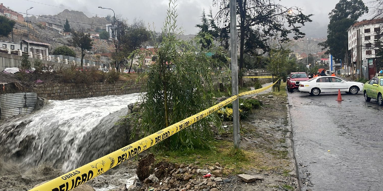 Desborde del río Choqueyapu en La Paz. Foto: Sec. Municipal de Gestión Integral de Riesgos