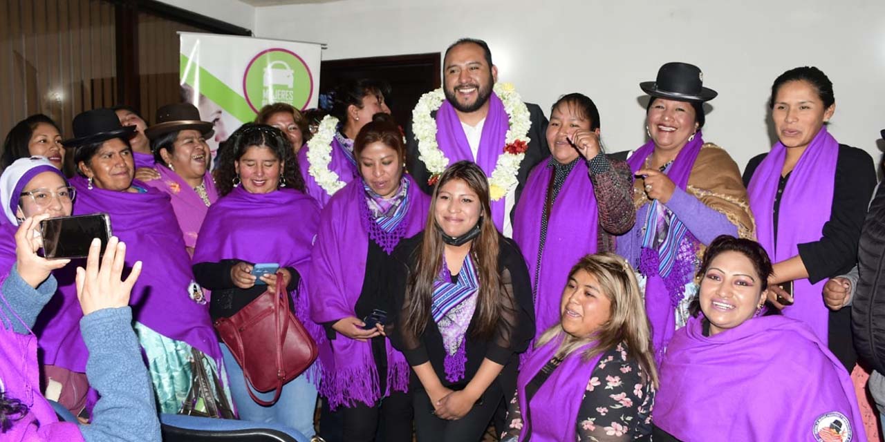 Línea Lila, el transporte público que brindará seguridad y protección a niños y mujeres de La Paz y El Alto
