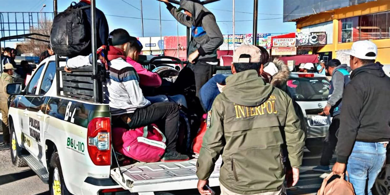 Un efectivo de la Interpol en un operativo. (Foto: Policía)