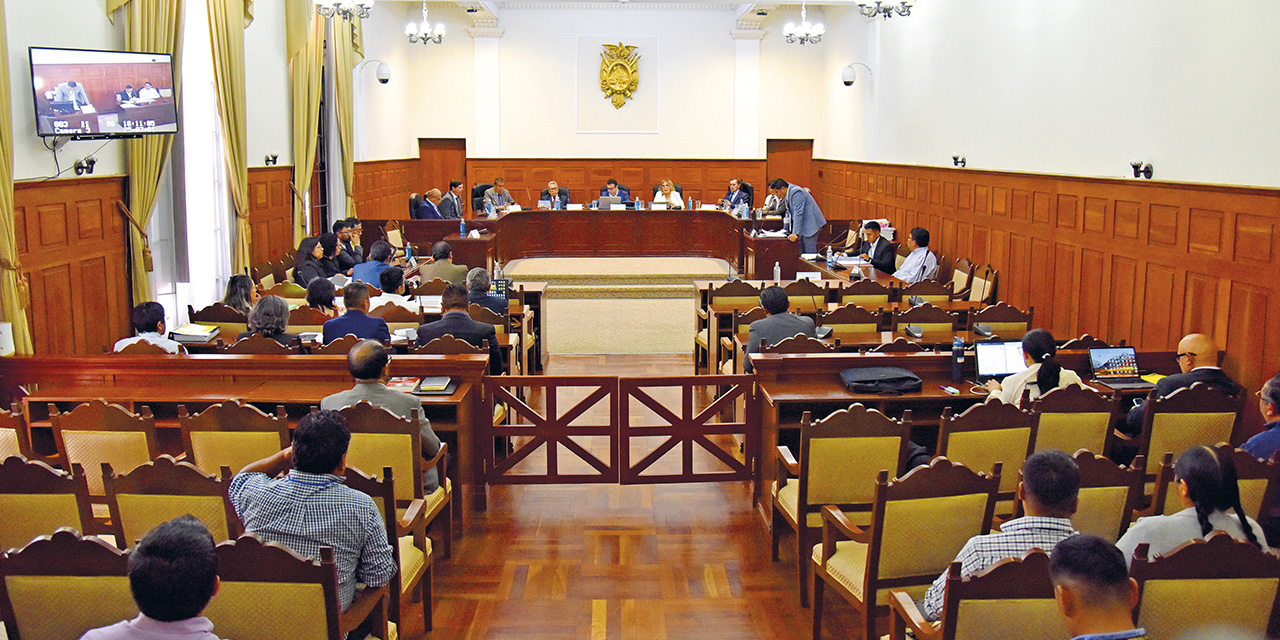 Audiencia donde se decidió aplazar el juicio hasta el 17 de octubre. | Foto: TSJ