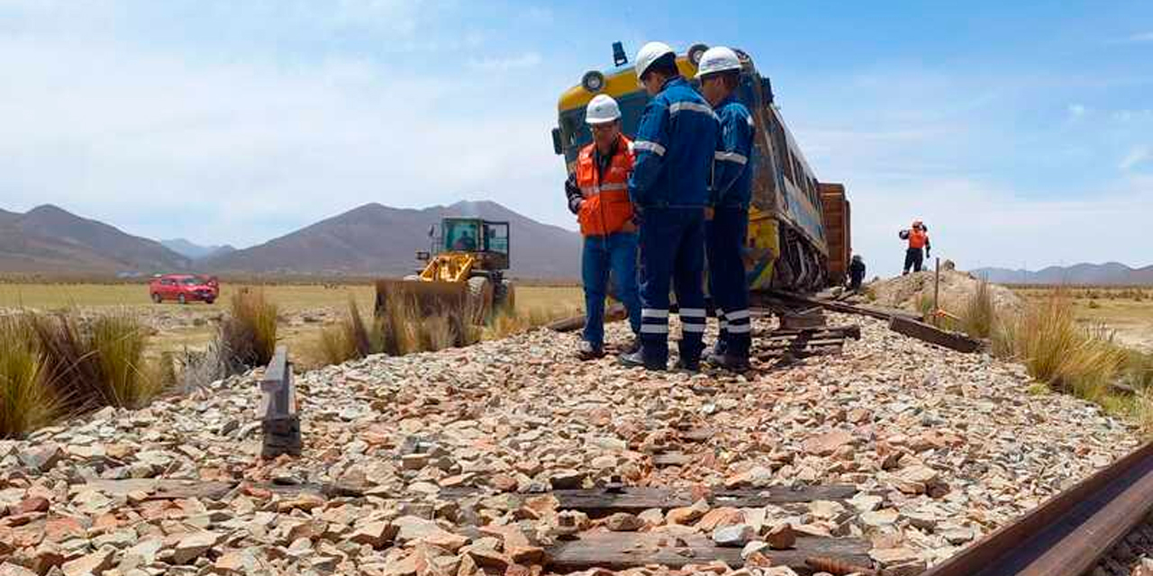 Robo de rieles en la vía Oruro - Uyuni. Foto: cortesía
