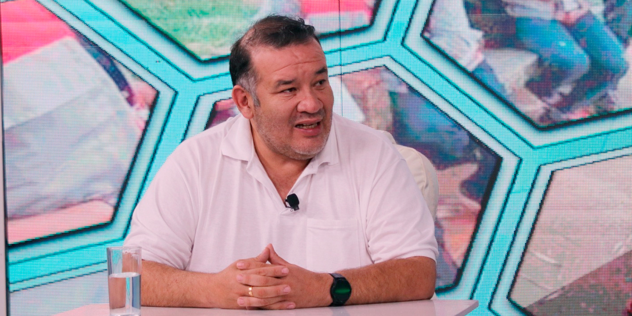 El director del INE, Humberto Arandia, en el programa Los Hechos Cuentan. Foto: Bolivia TV