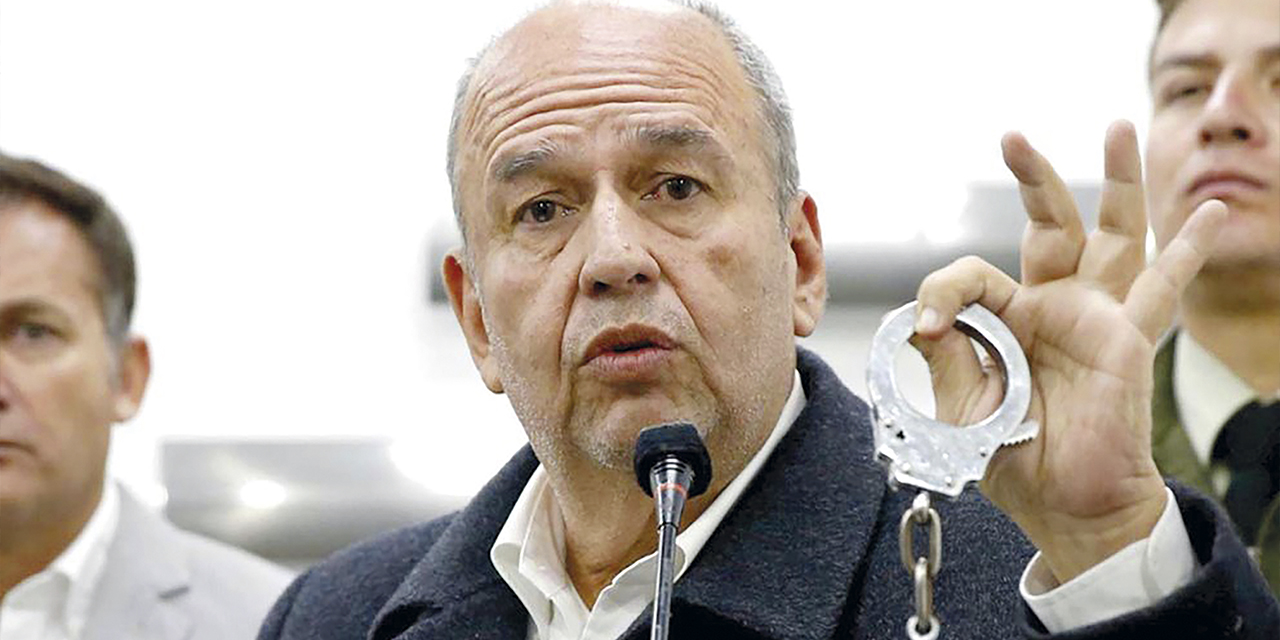 Arturo Murillo en una conferencia de prensa en La Paz, en 2019. | Foto: RRSS