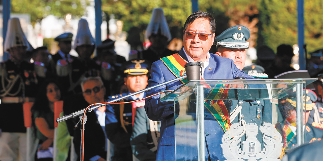 El Jefe de Estado durante su alocución en el aniversario del Colegio Militar del Ejército. Foto:  Presidencia