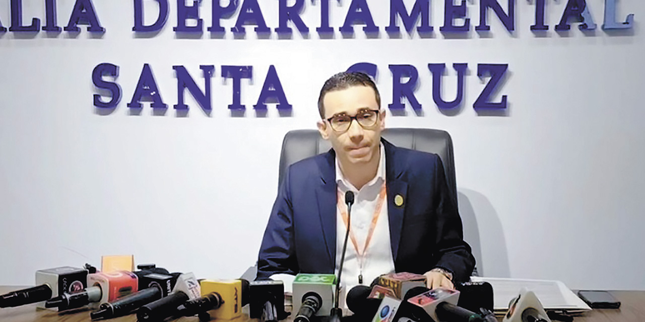 El fiscal departamental de Santa Cruz, Alberto Zeballos. | Foto: RRSS