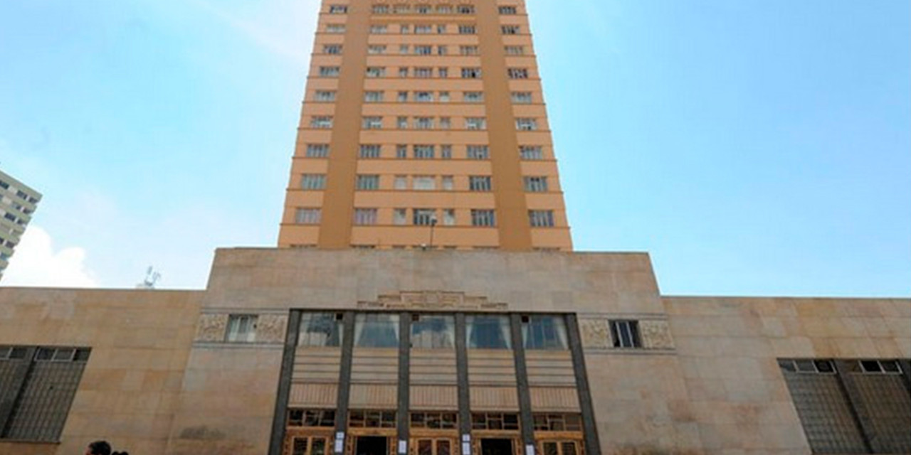 El Monoblock de la UMSA. Foto: RRSS