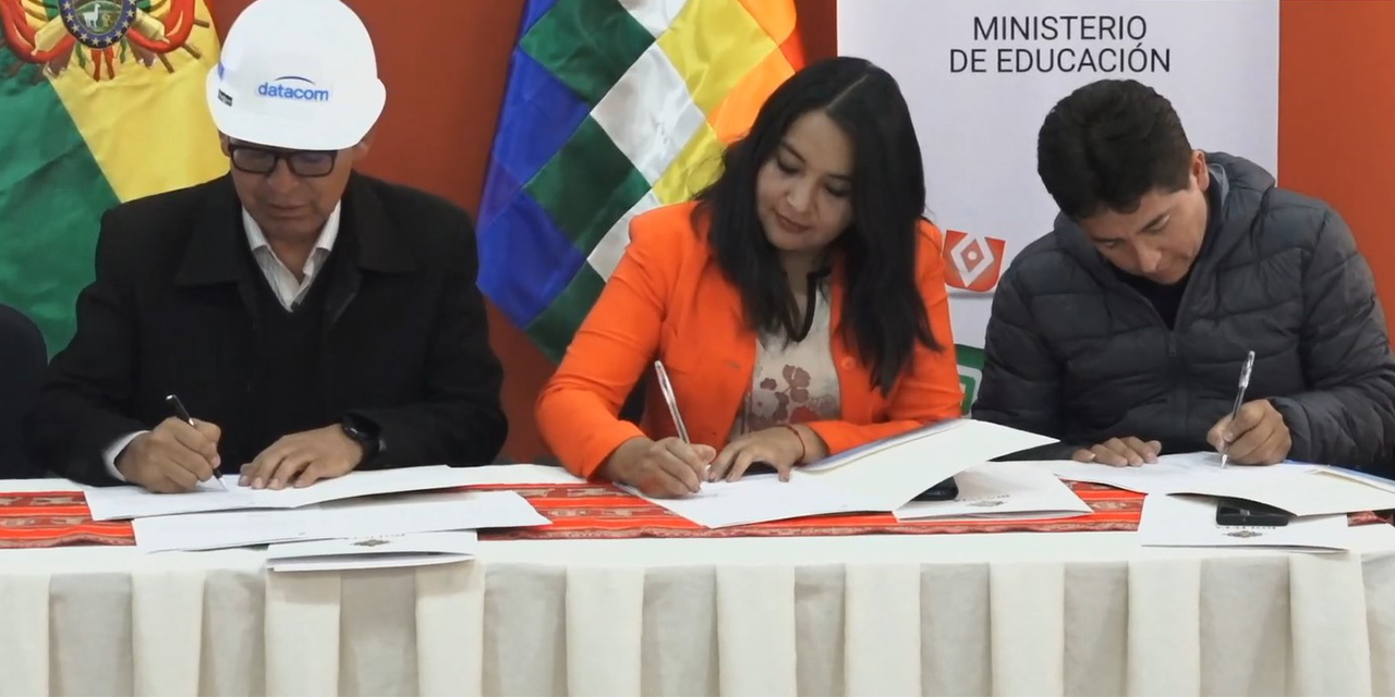 Ministerio de Educación certificará competencias de trabajadores de Datacom