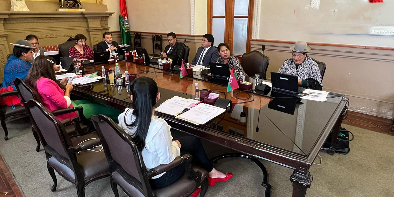 Cinco de los seis concejales guardaron silencio en su declaración a la Fiscalía