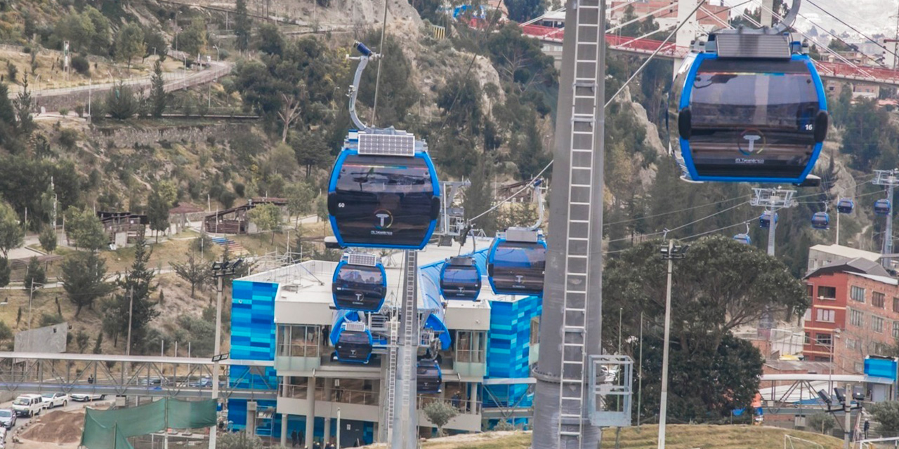 Una de las estaciones de la línea Celeste de Mi Teleférico. (Foto: Mi Teleférico)