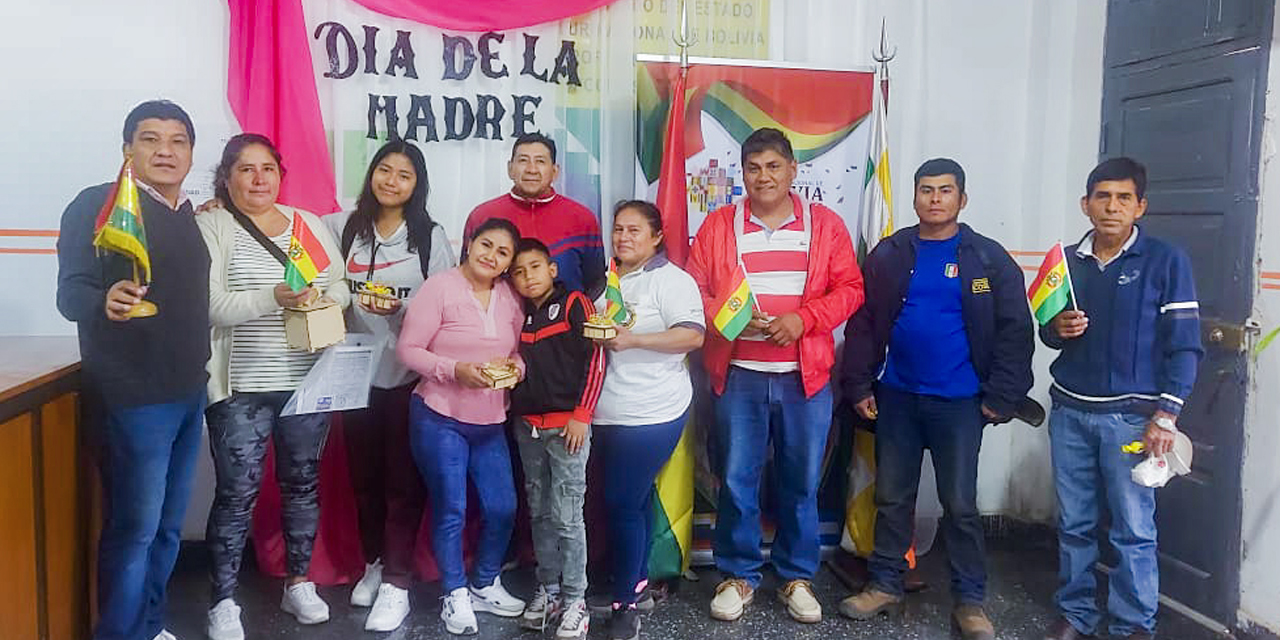 Agasajo a las madres bolivianas en Argentina