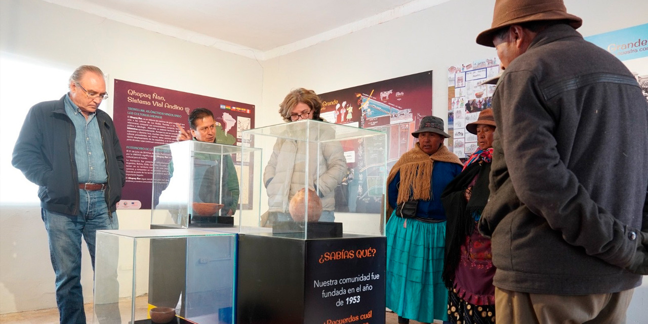 Visitantes disfrutan de uno de los museos comunitarios que son parte de Asoremuc-QÑ. (Foto: Asoremuc-QÑ)