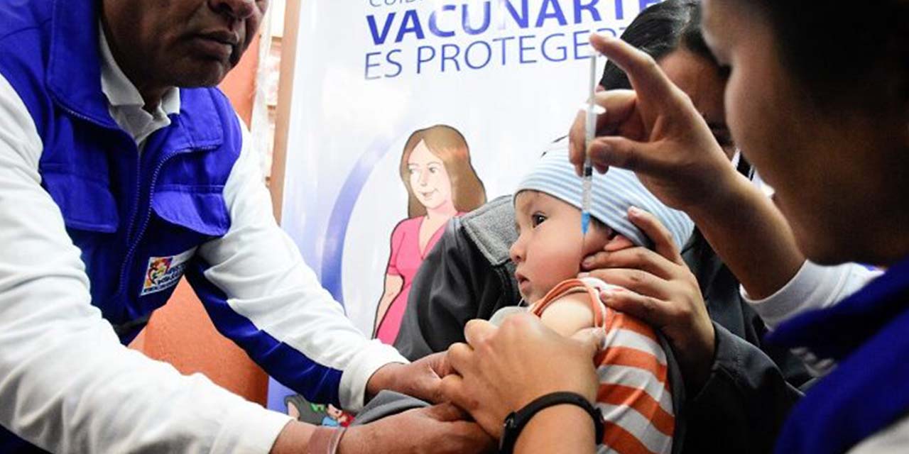 El Gobierno amplia la vacunación contra la influenza hasta los 12 años