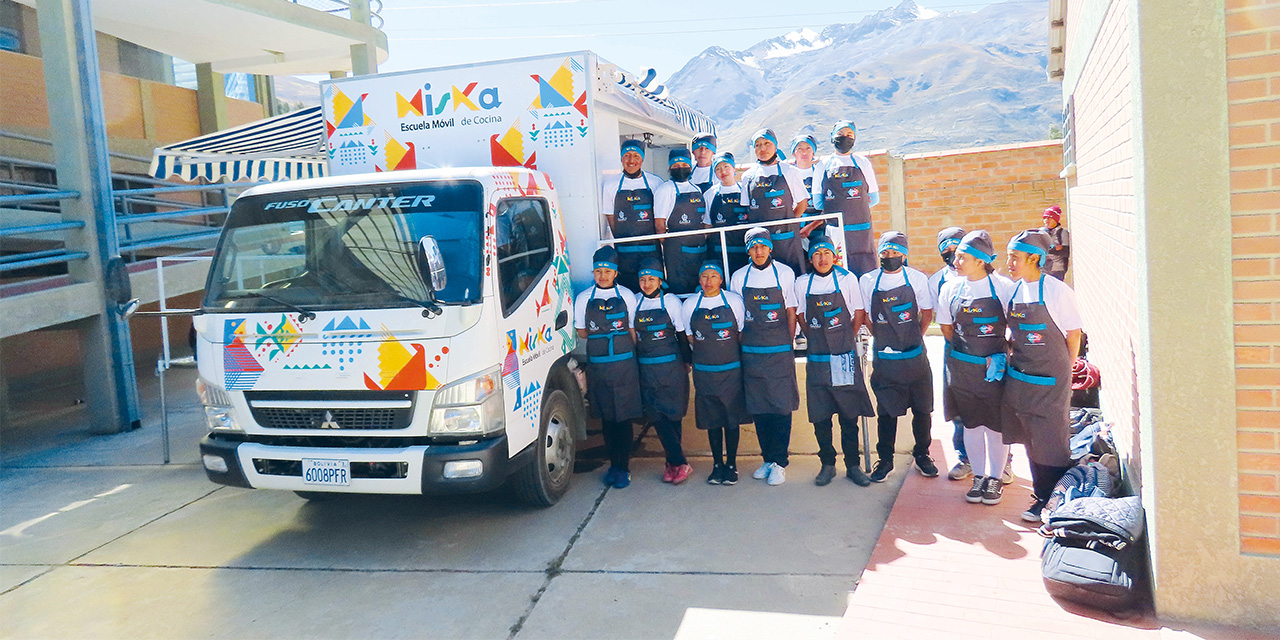 Miska, el camión en el que se enseña gastronomía a estudiantes del área rural