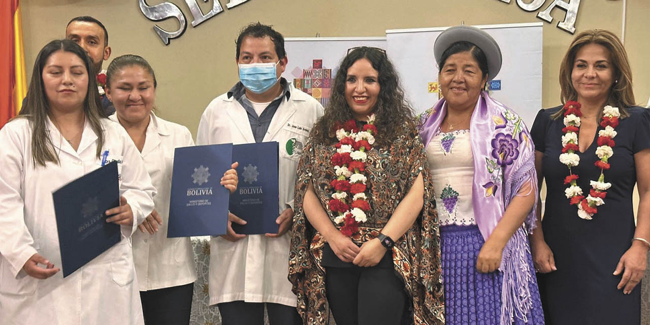 La ministra de Salud, María Renée Castro, durante el acto. | Foto: Min.Salud