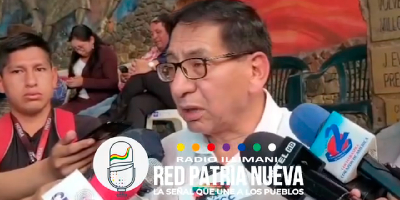 El ministro de Medio Ambiente y Agua.