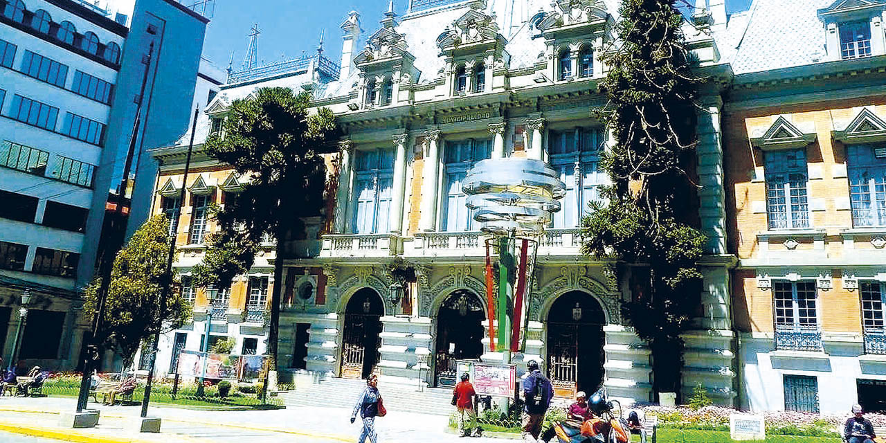 Cortaron la luz e internet en el Palacio Consistorial.   | Foto: RRSS