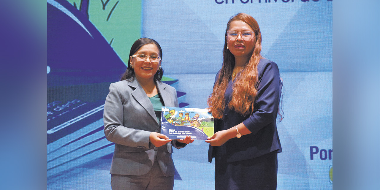 La viceministra de Educación Alternativa, Viviana Mamani, en la presentación.  | Foto: Ministerio de Educación