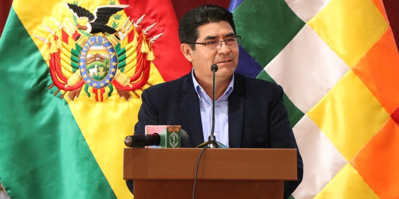 El ministro de Educación, Omar Veliz. Foto: Min. Educación
