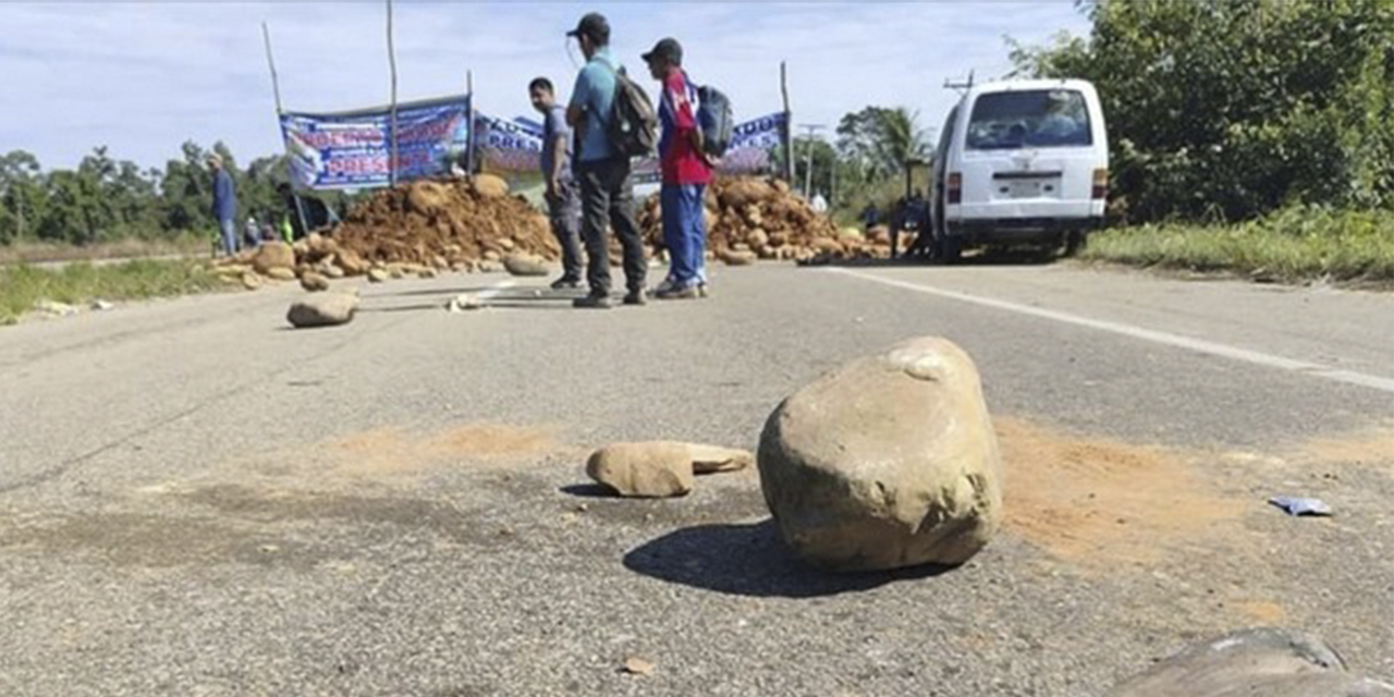 Bloqueo en Yapacaní.