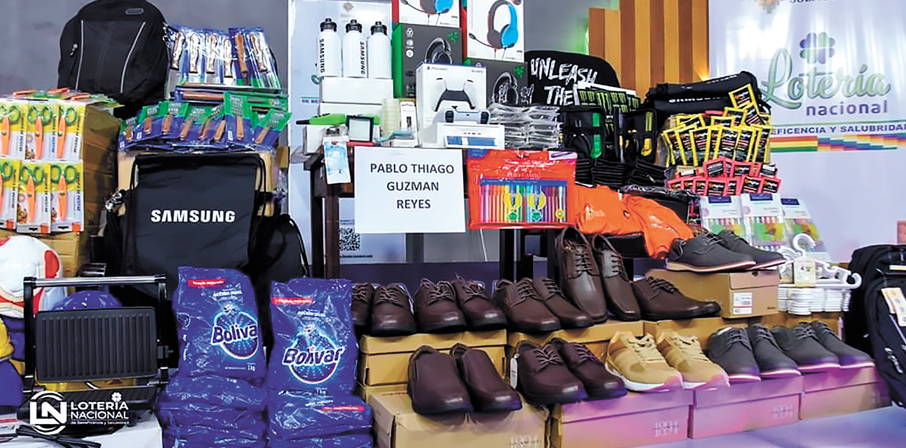 Parte de los productos entregados. Foto:  Lotería Nacional