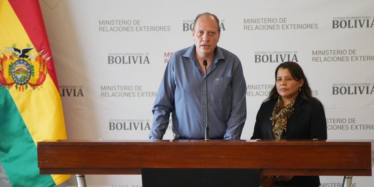 El viceministro de Comercio Exterior, Benjamín Blanco, en conferencia de prensa.
