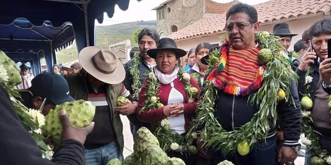 El ministro de Desarrollo Rural y Tierras, Remmy Gonzales, en la feria. (Foto: MDRYT)