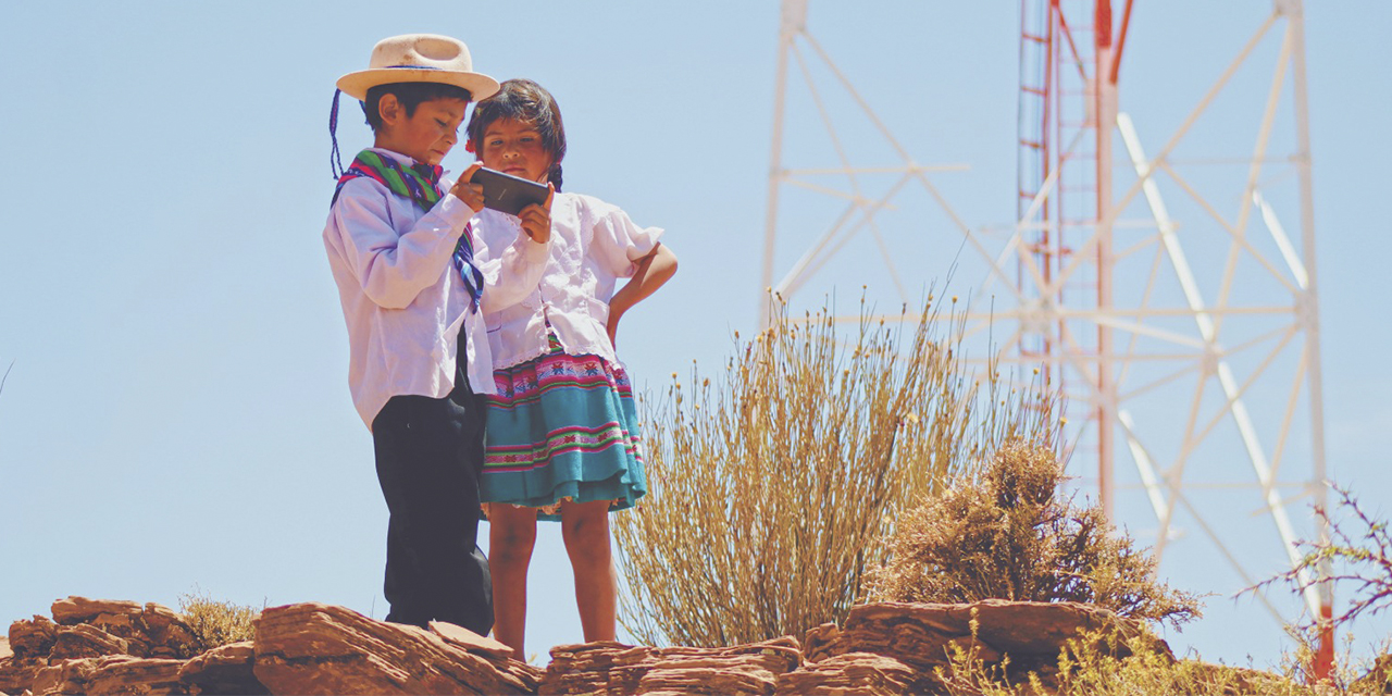 Niños del área rural con servicios de Entel. (Foto: Entel)