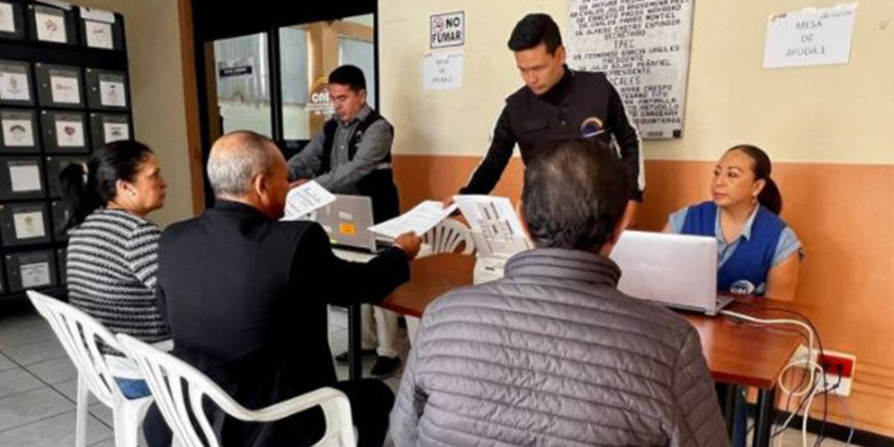 Plazo para inscribir candidaturas en Ecuador finaliza este martes