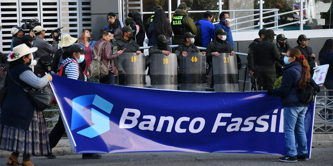 Trabajadores de Fassil reciben sueldos de abril y deciden levantar sus medidas de presión