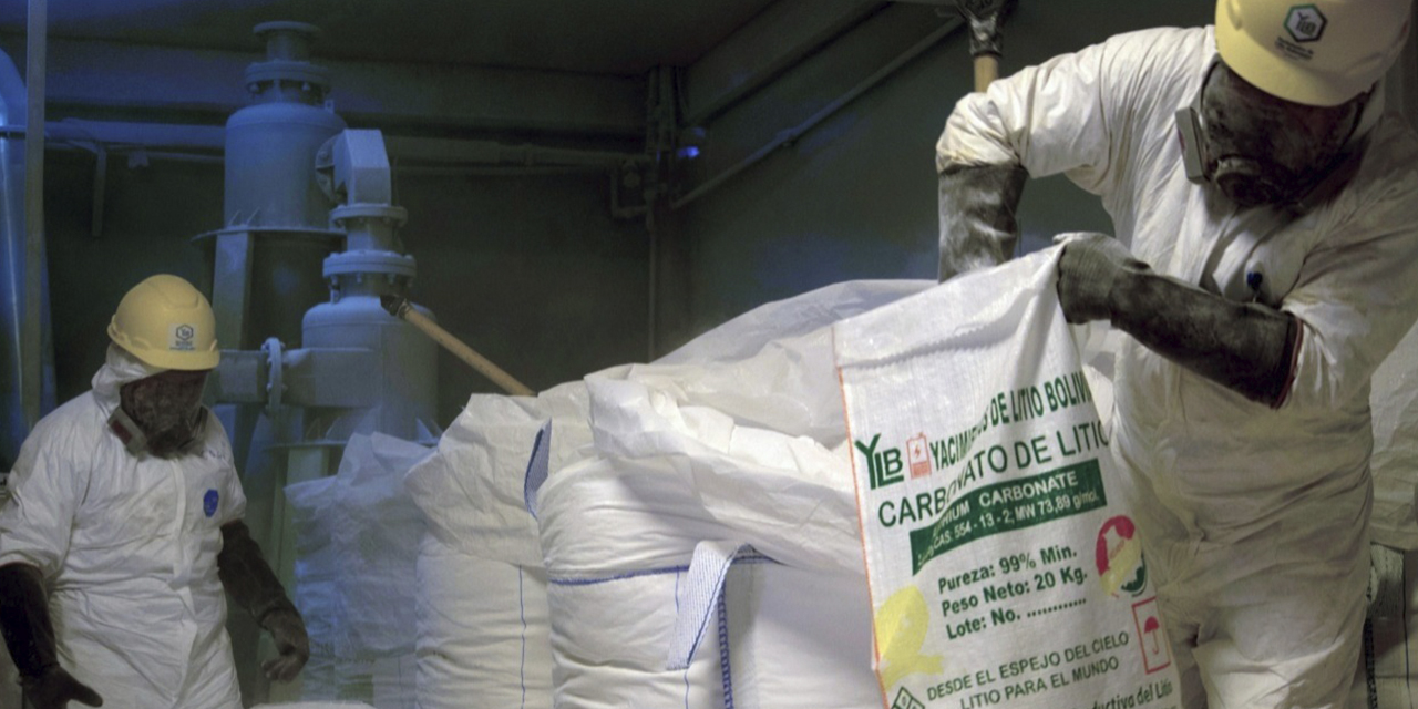 La producción de carbonato de litio que se hace en la planta piloto de Llipi, Potosí. (Foto: Archivo)