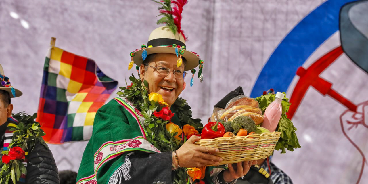 El presidente Luis Arce en el acto por el Día de la Revolución Agraria, Productiva y Comunitaria, en Sucre. | Foto: Comunicación Presidencial