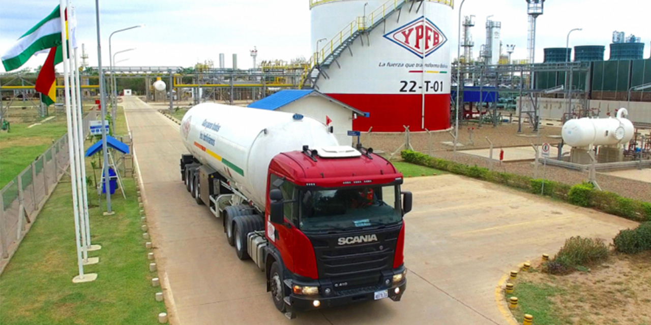 Gobierno proyecta reducir en $us 1.000 millones los costos de importación de combustibles