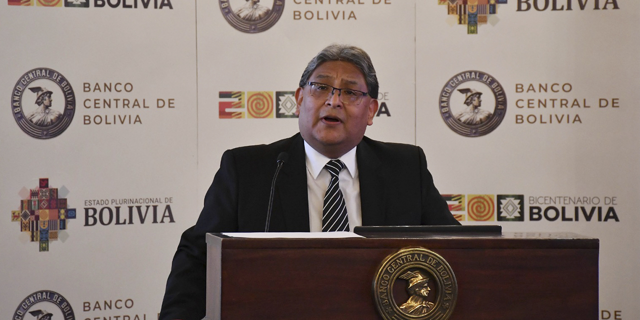 Presidente del BCB, Edwin Rojas.