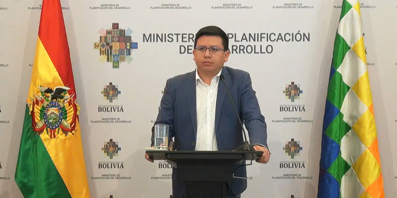 Ejecutivo envía al Legislativo proyecto de ley para ampliar la carretera La Paz – Oruro