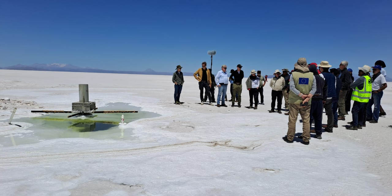 Empresarios de Europa visitaron los salares de Bolivia. Foto: YLB.