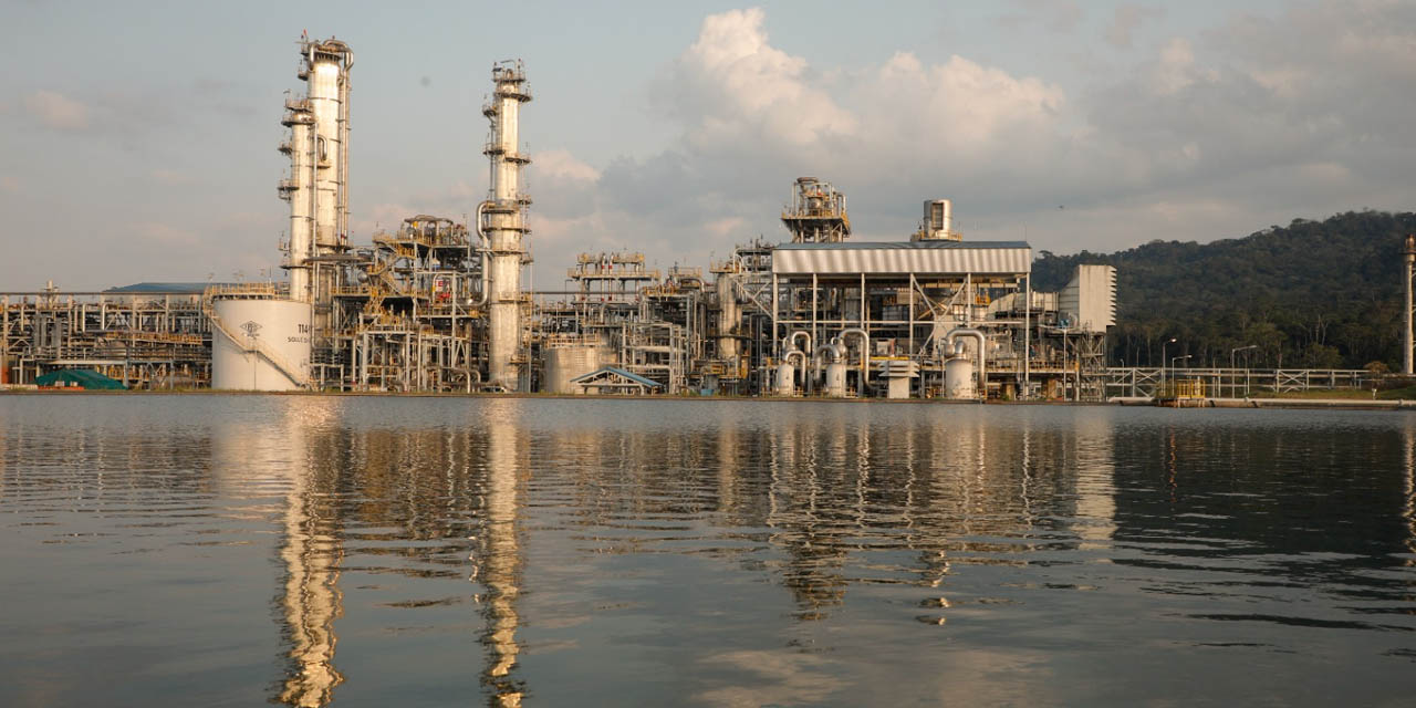 La PAU cubre casi la totalidad de la demanda de urea en el país, con un 99,9%. | Foto: YPFB