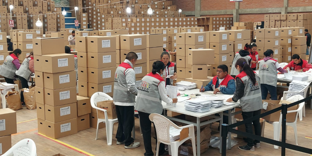 INE envía material censal a Chuquisaca y ya suman tres los departamentos con todos los insumos